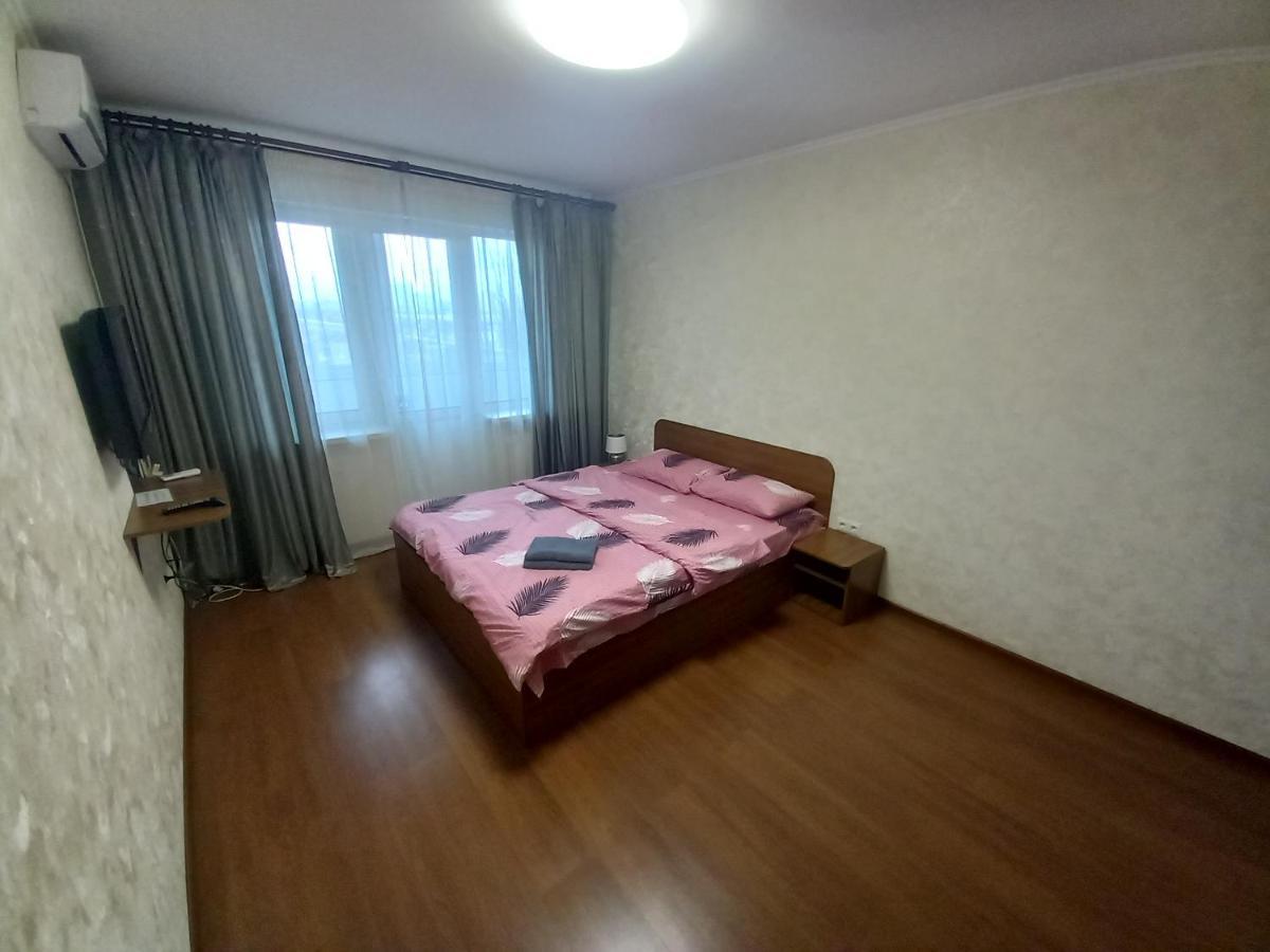 Apartment Darnitca Kiev Bagian luar foto
